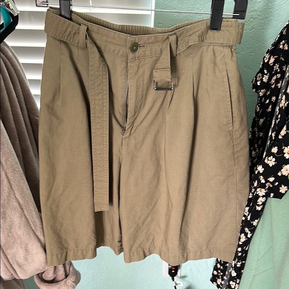 Uniqlo Khaki Belted Shorts
